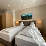 ホテル Hotel-restaurant Loewen