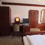 Hotel-restaurant Loewen ホテル 3*