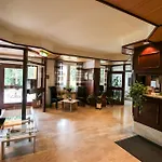 Hotel-restaurant Loewen ホテル