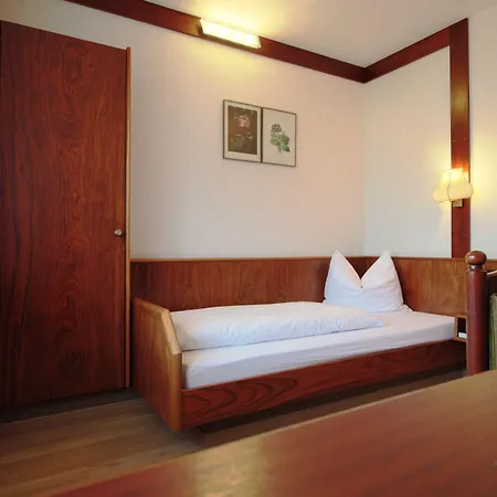 Hotel-restaurant Und Gaestehaus Loewen Süßen