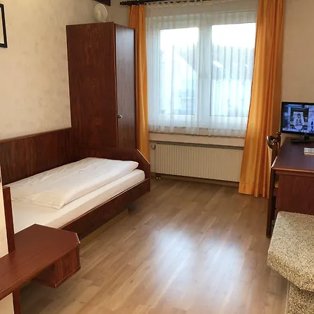 Hotel-restaurant Und Gaestehaus Loewen 3*