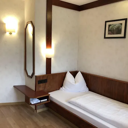 Hotel Hotel-restaurant Und Gaestehaus Loewen