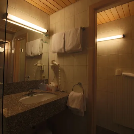 Otel Hotel-restaurant Und Gaestehaus Loewen