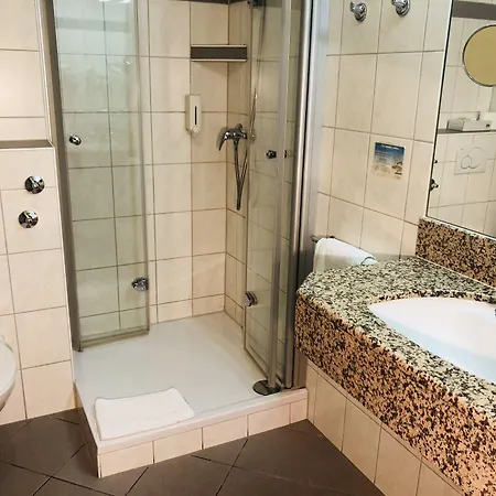 Hotel-restaurant Und Gaestehaus Loewen Otel