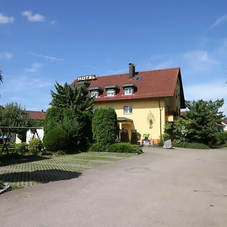 ホテル Hotel-restaurant Loewen 3*
