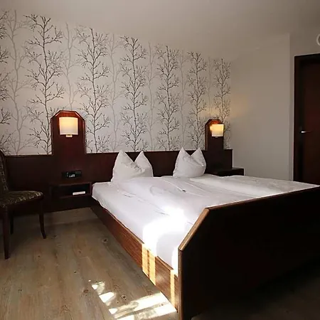 Hotel-restaurant Loewen Отель