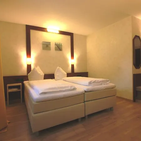 Hotel-restaurant Und Gaestehaus Loewen 3* Süßen