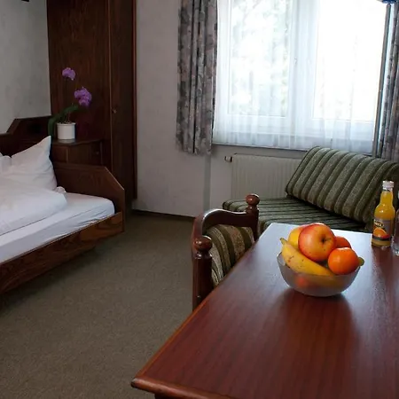 Hotel-restaurant Und Gaestehaus Loewen Hotel