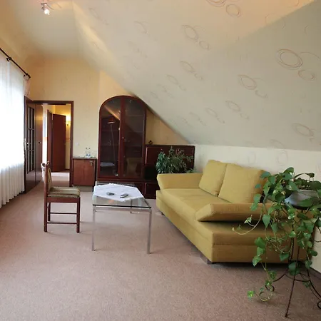 Hotel-restaurant Und Gaestehaus Loewen 3* Süßen