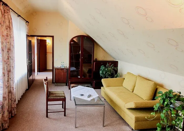 Hotel-Restaurant Loewen Ξενοδοχείο Süßen